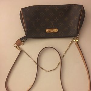 Louis Vuitton Women's: Louis Vuitton Crossbody